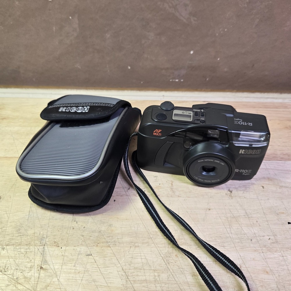 Ricoh R-110Z Super Point and Shoot 35mm Film camera 38-110mm Macro-AF new batt